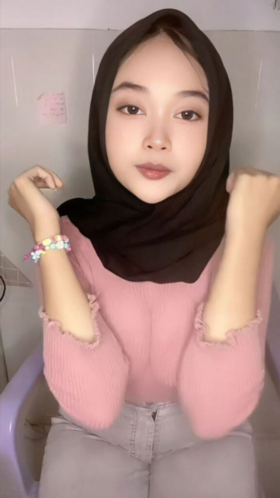 TikTok – Instagram – Indonesian – moccamatchaicy / shei.ran – Nude Leaks