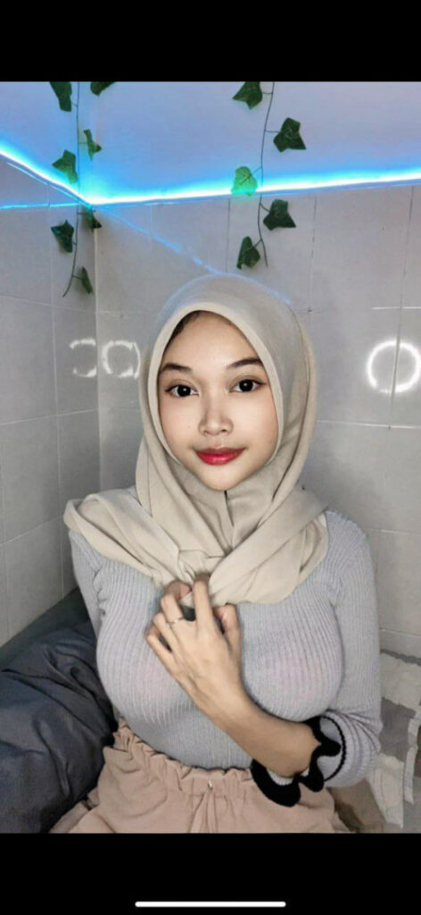 TikTok – Instagram – Indonesian – moccamatchaicy / shei.ran – Nude Leaks