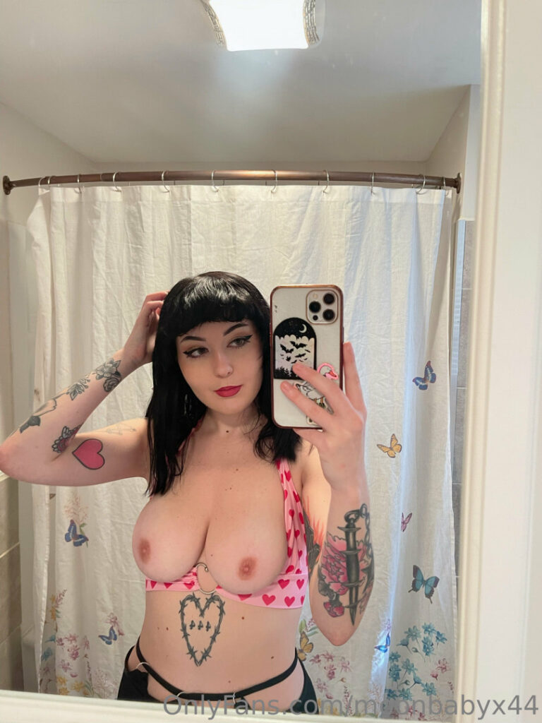 OnlyFans – moonbabyx44 – Nude Leaks