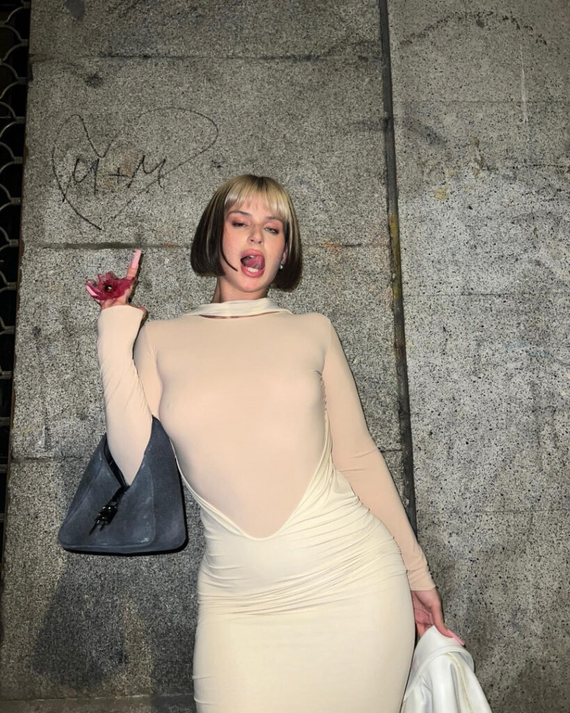 Celeb – Latina – Nathy Peluso – Nude