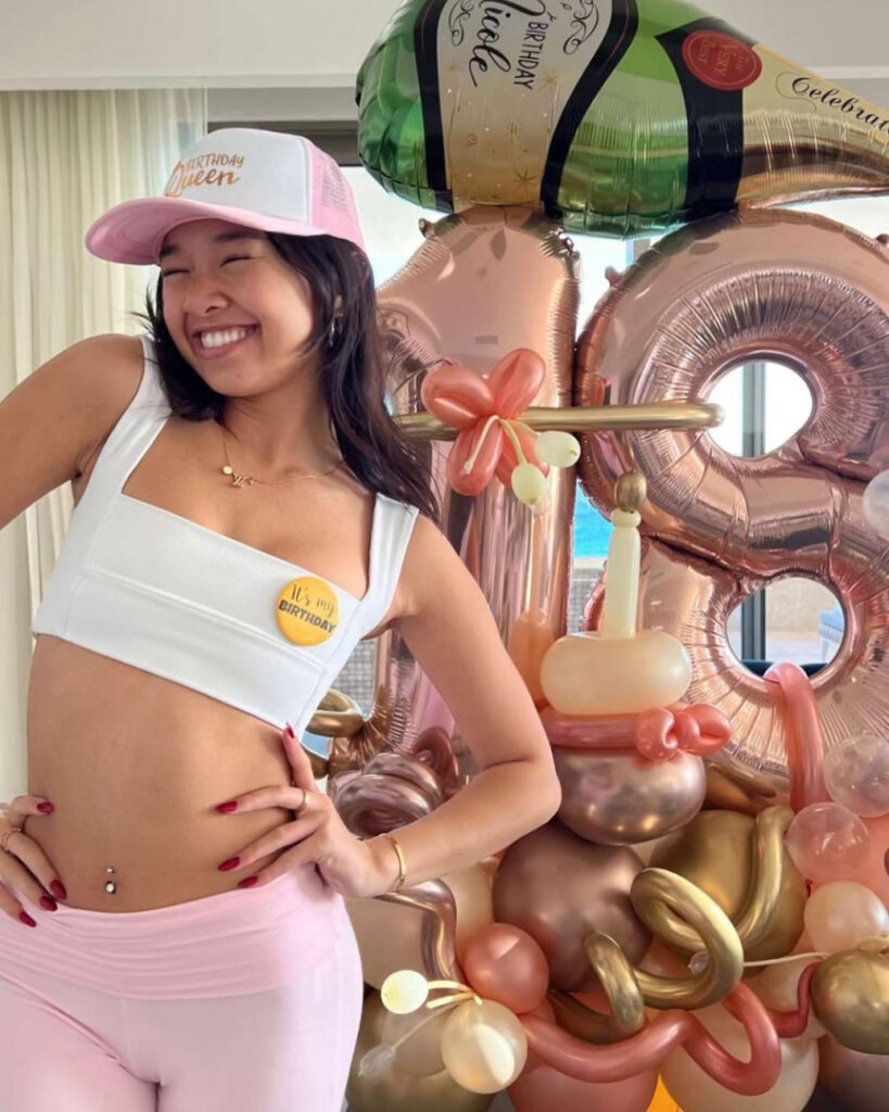 Nicole Laeno – Nude