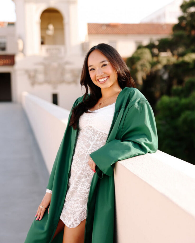 Nicole Laeno – Nude