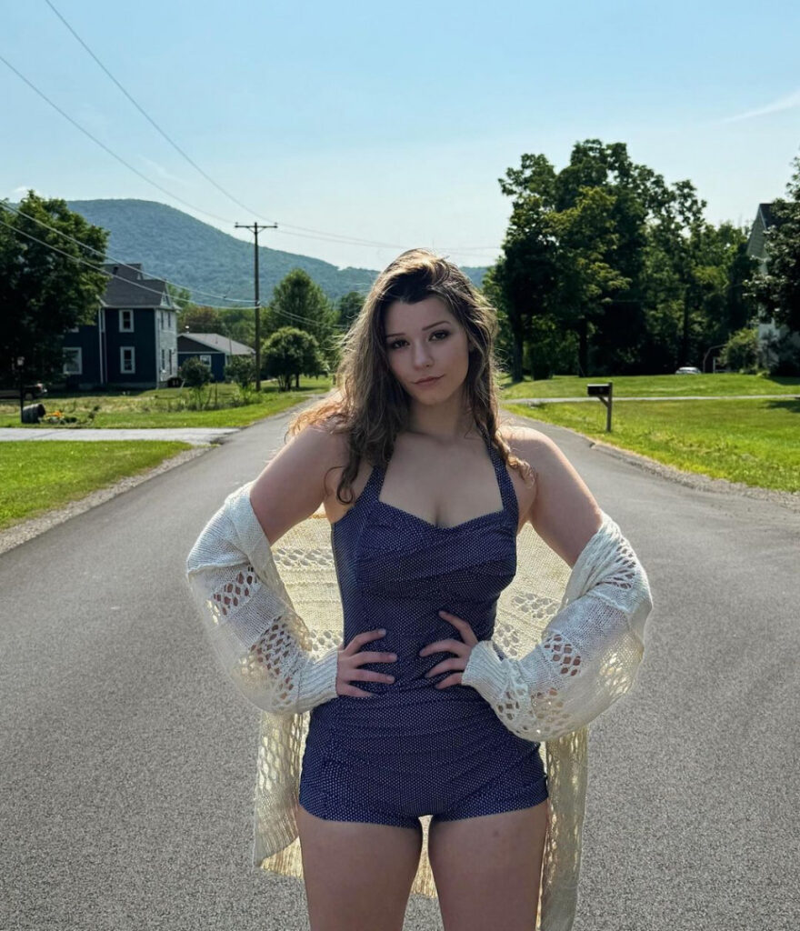 TikTok – Nikki Woods – Nude