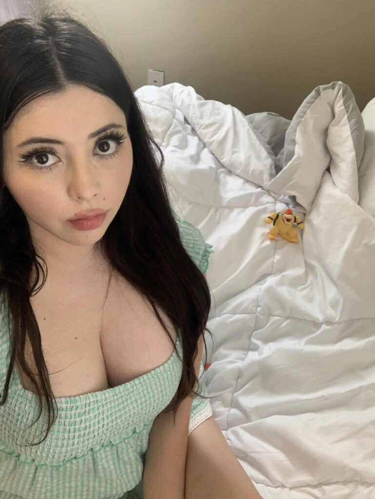 Instagram – notsofiacoppola – Nude