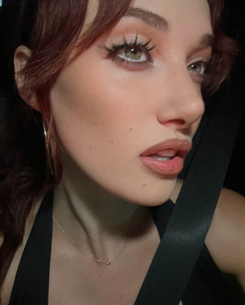 Instagram – Olivia O’Brien – Nude