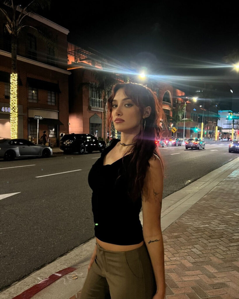 Instagram – Olivia O’Brien – Nude