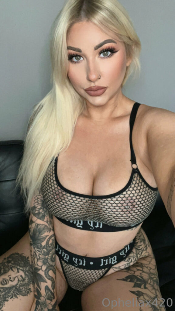 OnlyFans – Opheliax420 – Nude Leaks