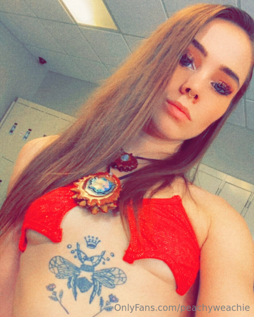 OnlyFans – peachyweachie / peachie_weachie_ – Nude Leaks