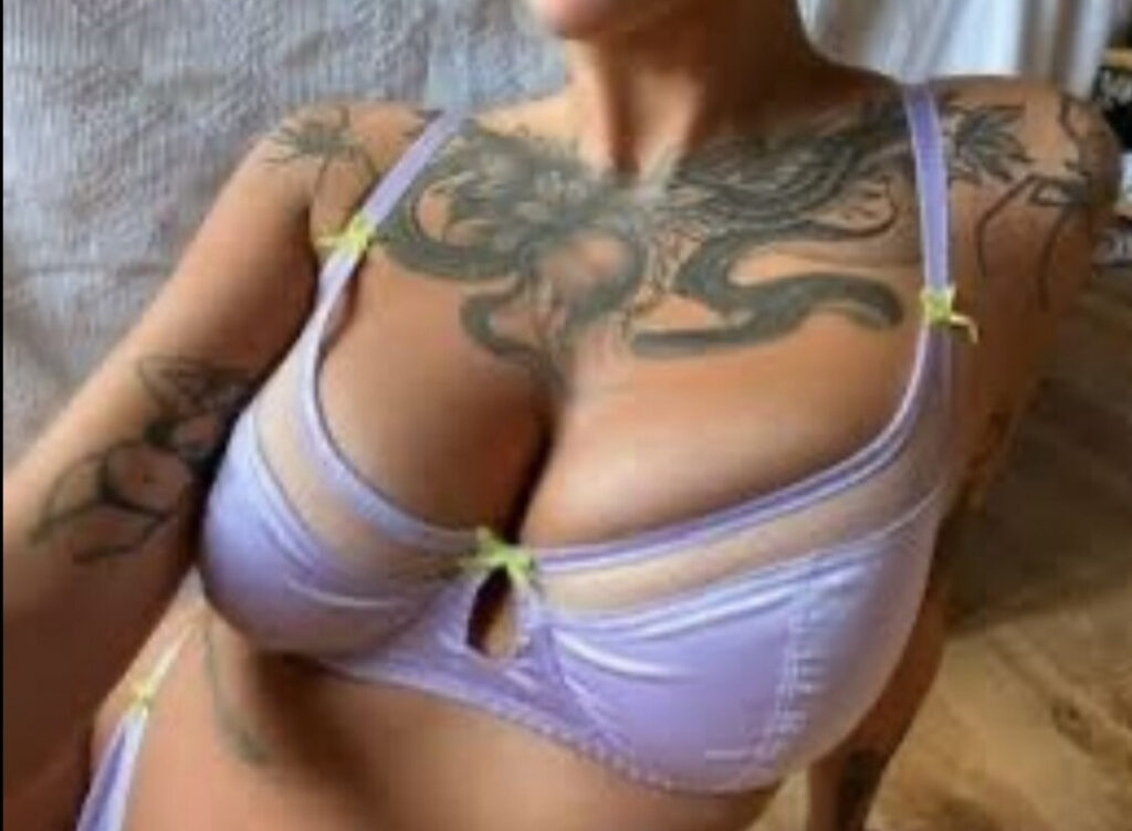 OnlyFans – Poppy Moon  Miss Moon  Spaceflower – Nude Leaks