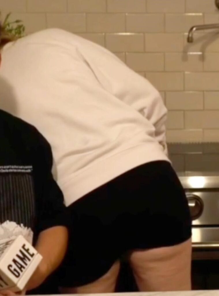 Twitch – QTCinderella – Nude