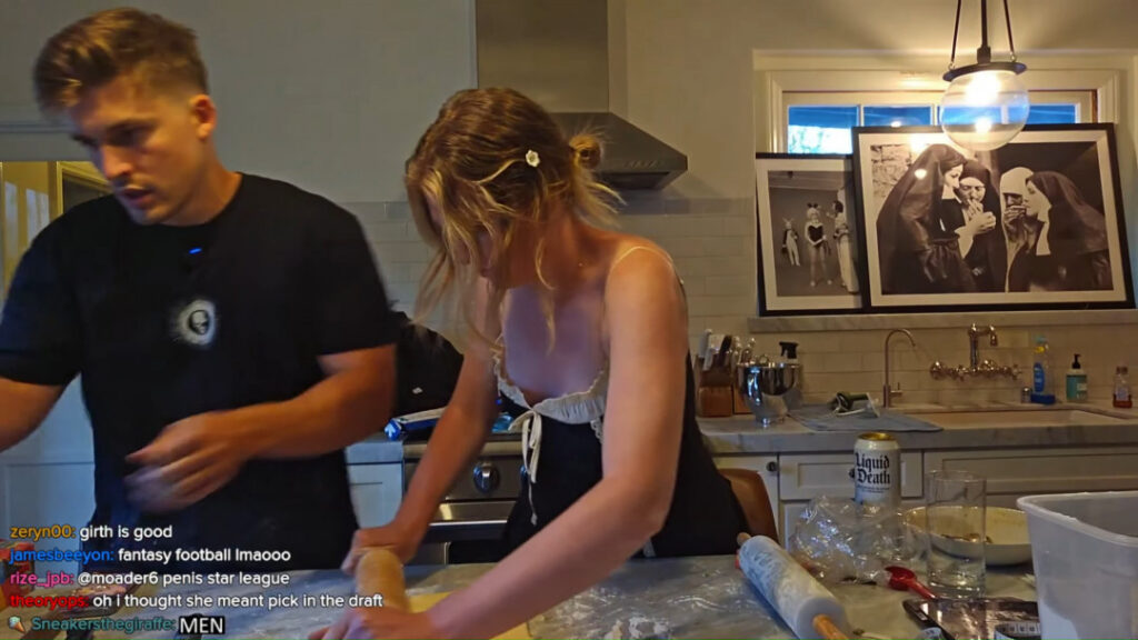 Twitch – QTCinderella – Nude