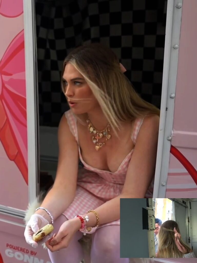 Twitch – QTCinderella – Nude