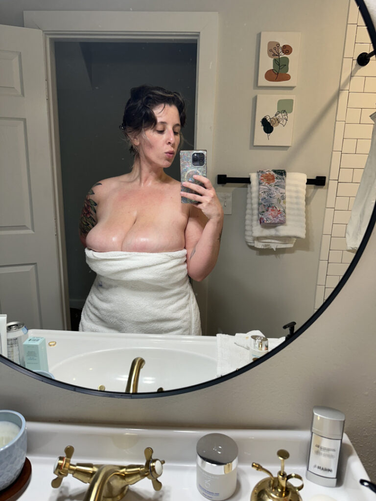 OnlyFans – Cosplay – T H I C C – QTsnack – Nude