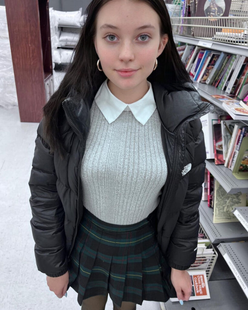 OnlyFans – Reddit – Fansly – Rayeroze – Nude