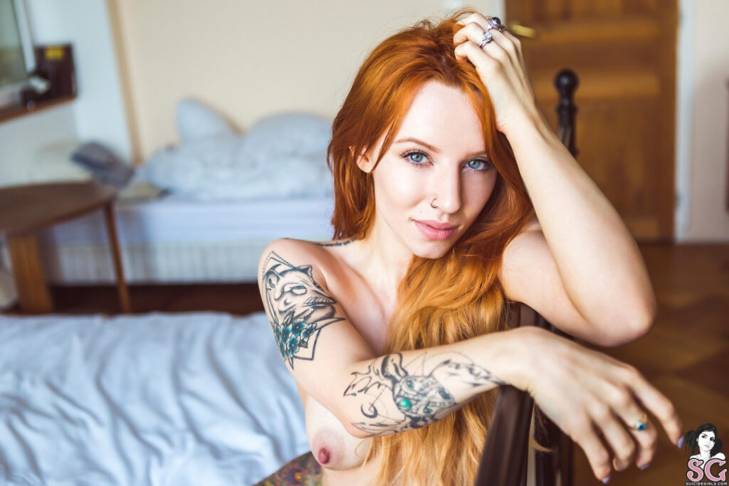 OnlyFans – Rougue Suicide – Hircine – Pun Queen – hircinespaw – Nude