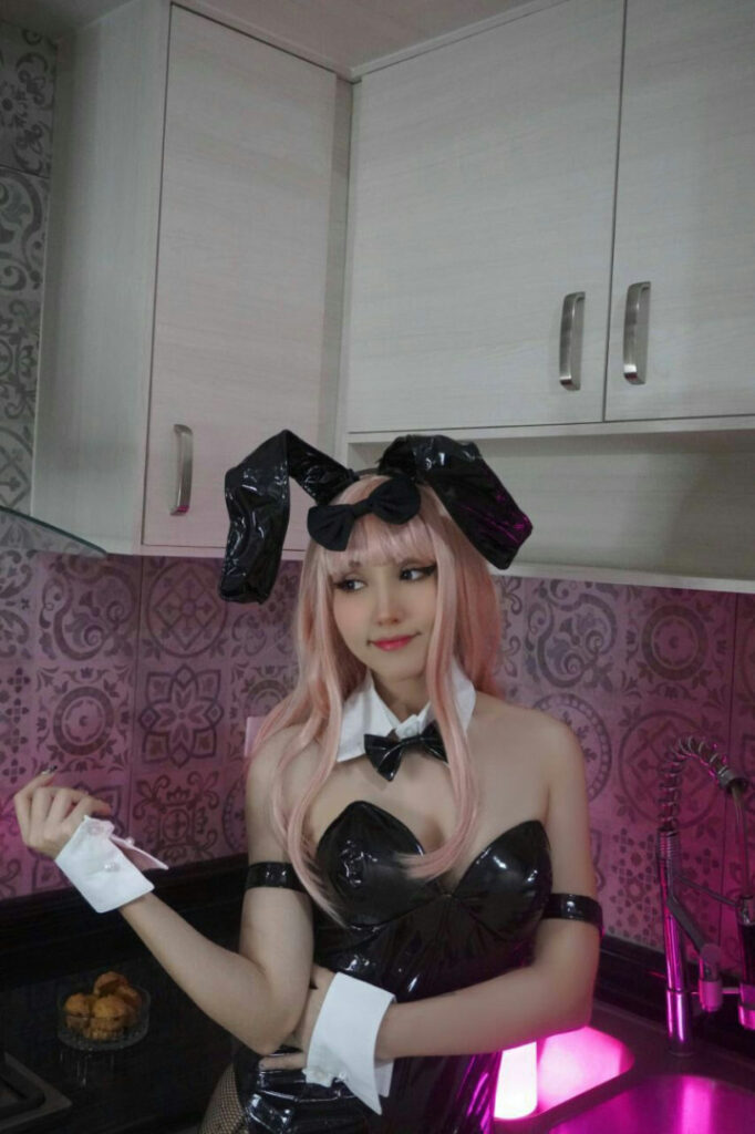 Instagram – s.meriweather – Nude