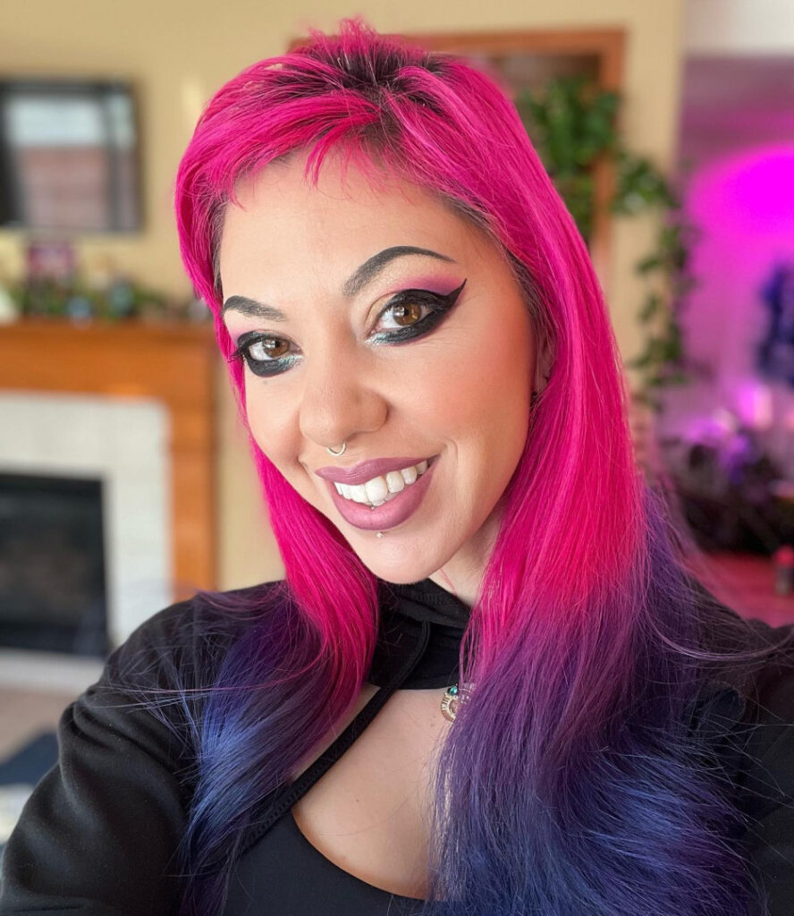 Celeb – Satine Phoenix – Nude