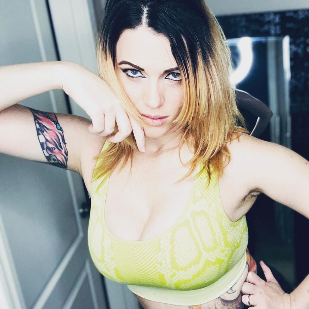 Twitch – scxrlet64 – Nude Leaks