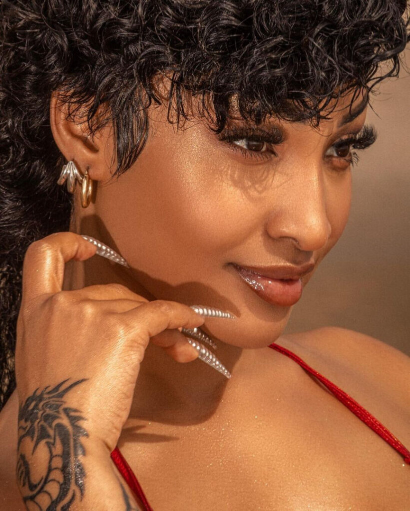 Celeb – Ebony – Shenseea – Nude