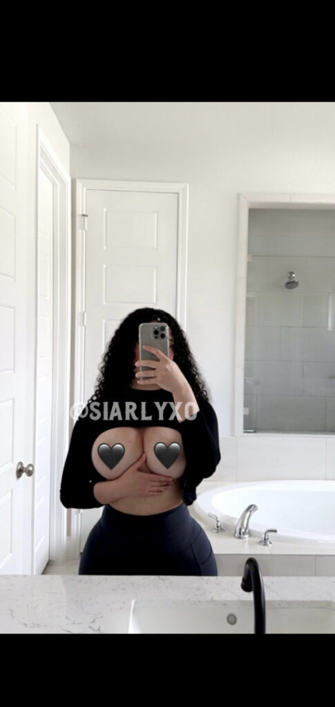 OnlyFans – Reddit – Fansly – Siarly/siarlyxo/ – Nude Leaks