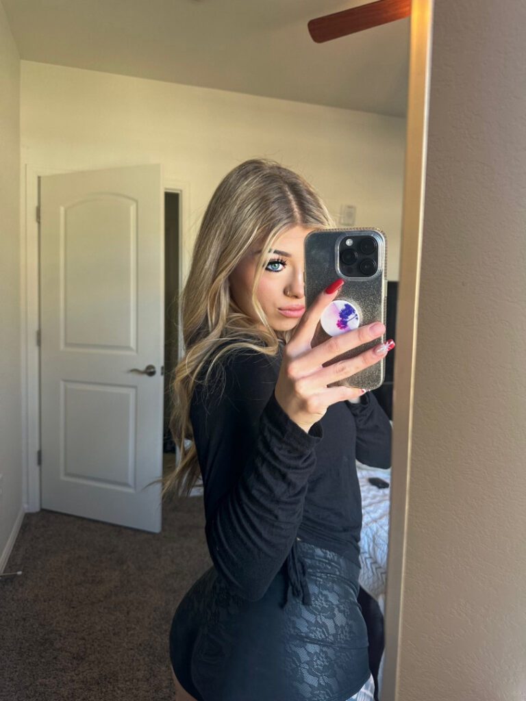 ⠀X⠀ – Slxttylyss – Nude Leaks