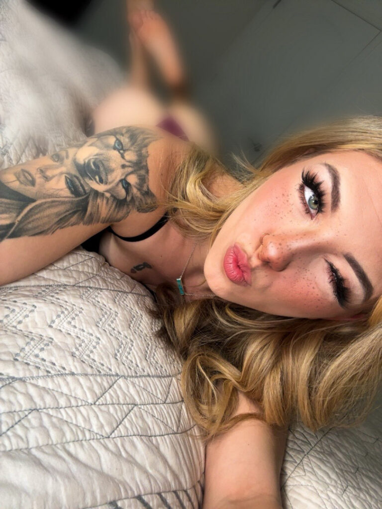 ⠀X⠀ – Slxttylyss – Nude Leaks