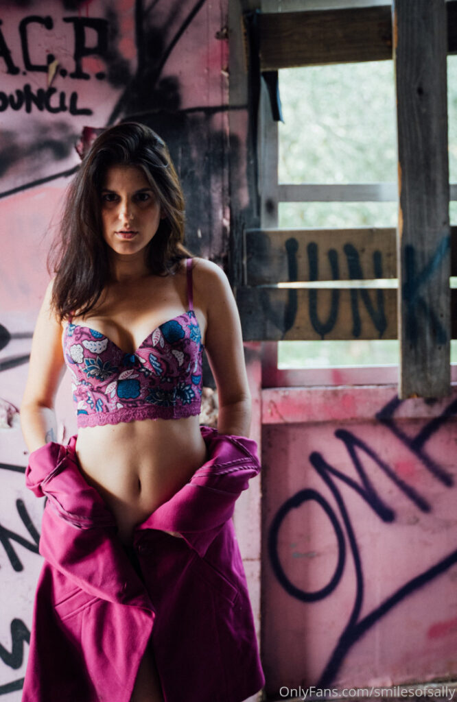 ManyVids – SmilesofSally/SallySmiles – Nude Leaks