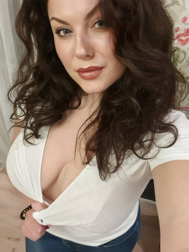 OnlyFans – Sofia Curly (@curlysofia) – Nude