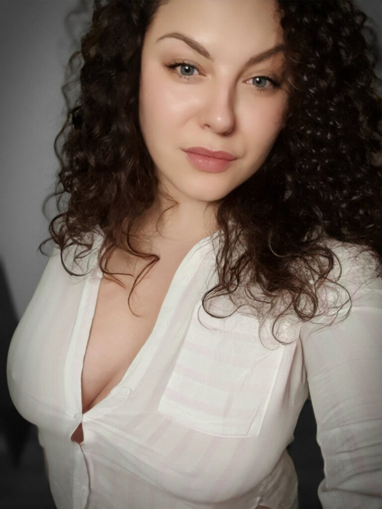 OnlyFans – Sofia Curly (@curlysofia) – Nude