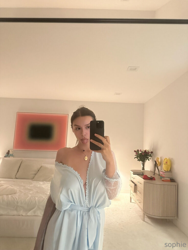 OnlyFans – Sophie Mudd – Nude