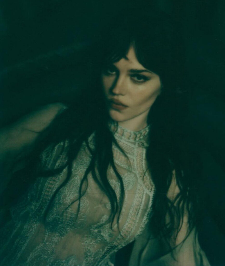 Celeb – Sophie Thatcher – Nude