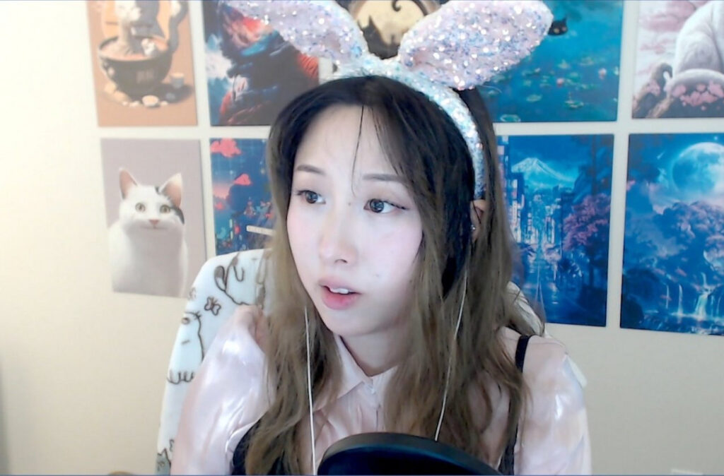 Twitch – Asian – Starsmitten / Celine – Nude