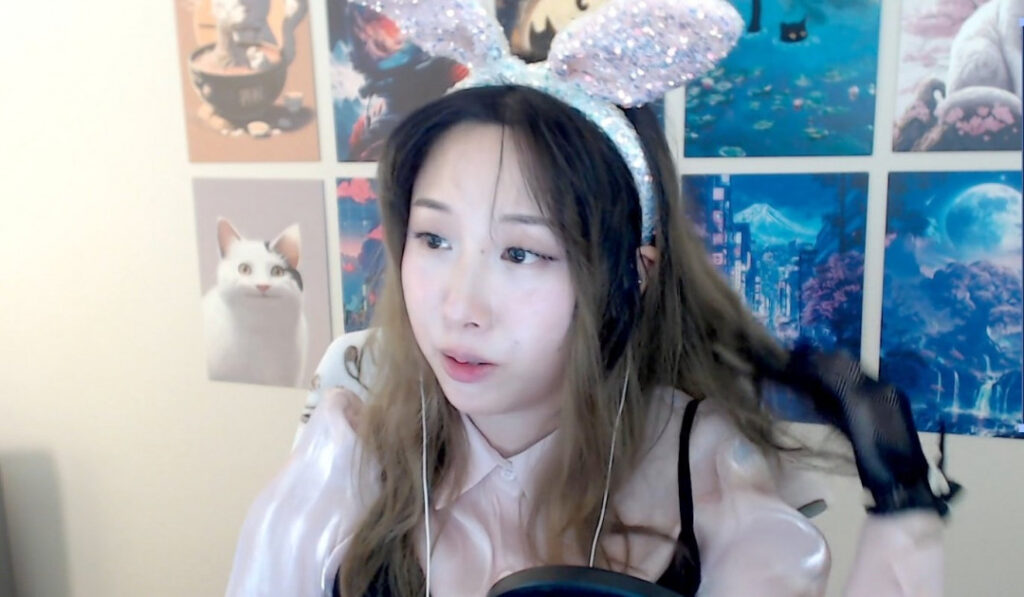 Twitch – Asian – Starsmitten / Celine – Nude