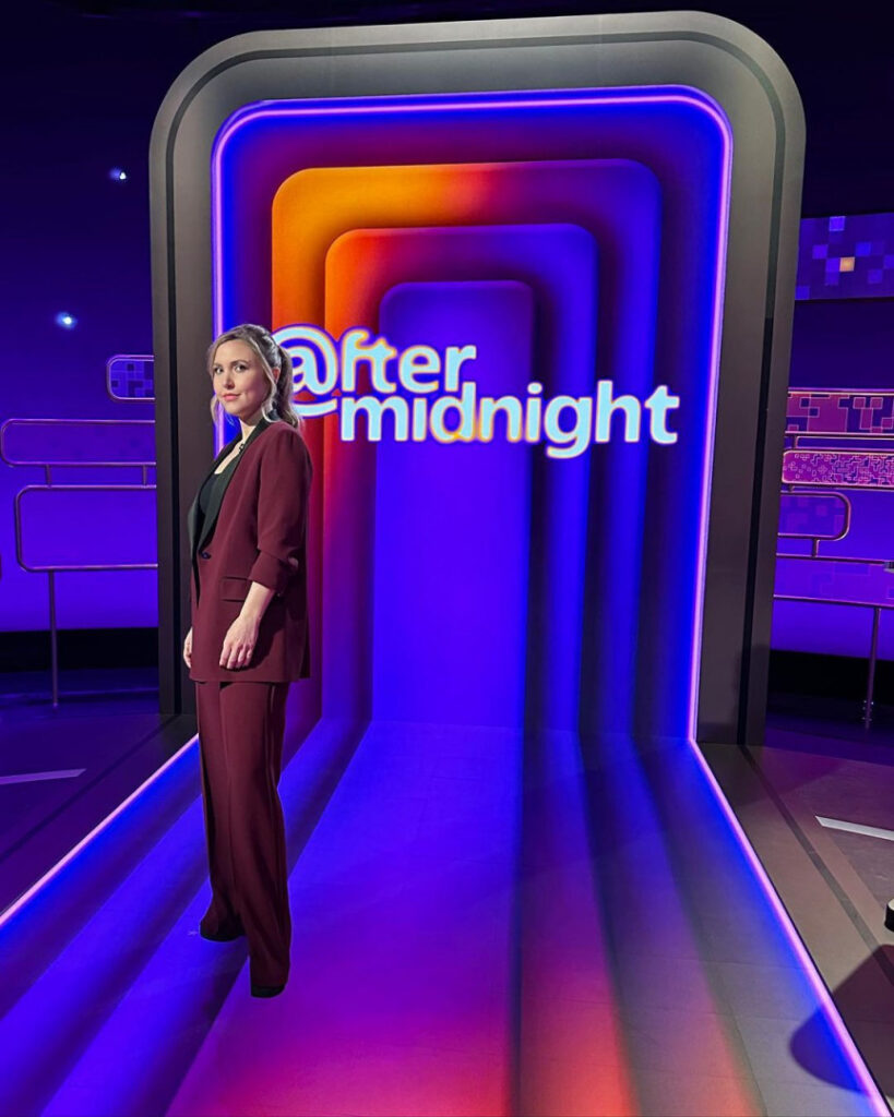 Celeb – Taylor Tomlinson – Nude