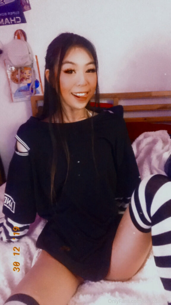 OnlyFans – Asian – Toxicdaisies – Nude Leaks