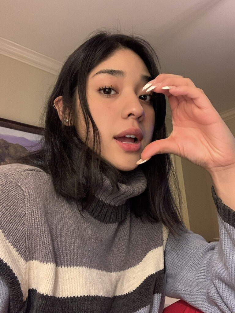 Instagram – Petite – Latina – vashwty – Nude