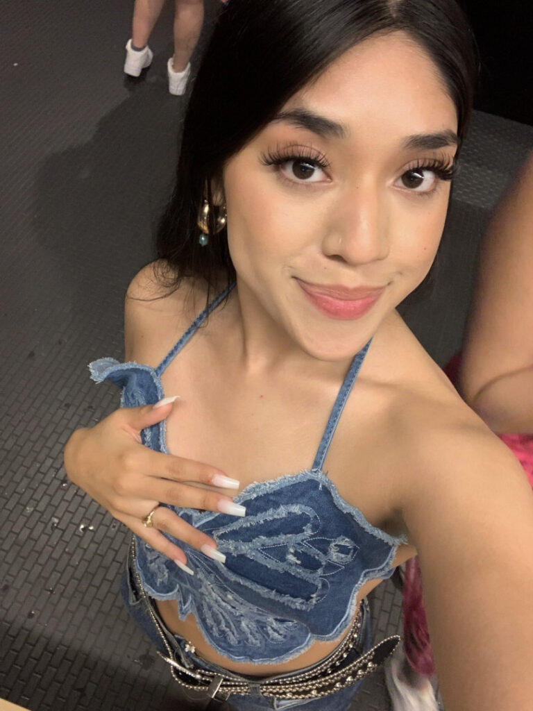 Instagram – Petite – Latina – vashwty – Nude