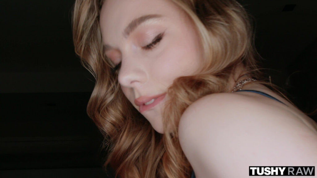 XXX – Venus Vixen – Nude