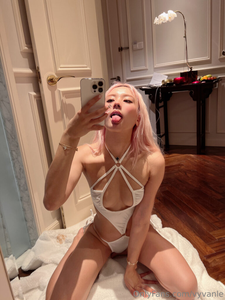 OnlyFans – Asian – Vyvan Le – Nude