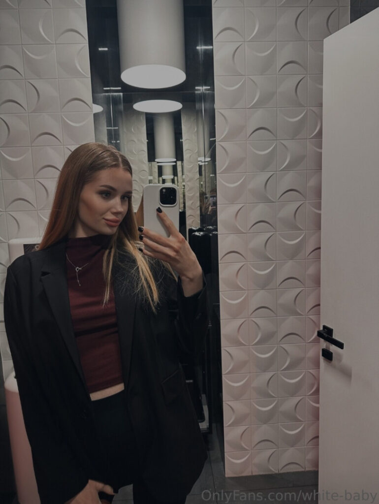 OnlyFans – Fansly – Whitebaby18 – Nude