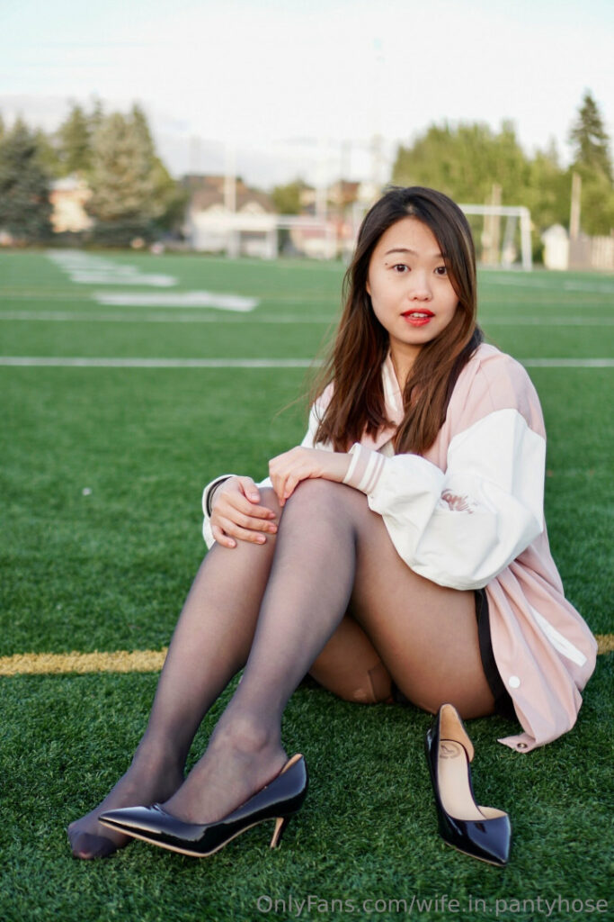 OnlyFans – Asian – wifey.in.pantyhose – Nude Leaks