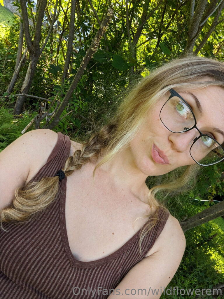 OnlyFans – Cam Girls – Fansly – Wildflowerem – Nude Leaks