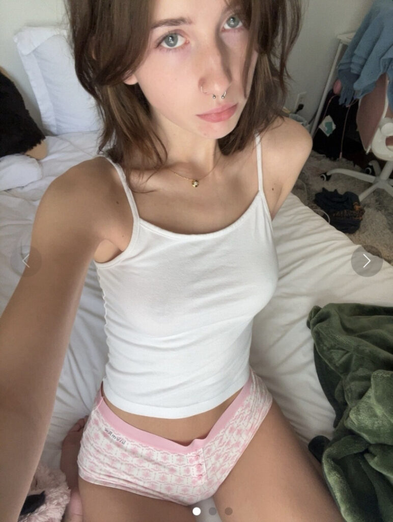 TikTok – Willow.j.c / willowwwwwwwwwwwwwwwwww – Nude