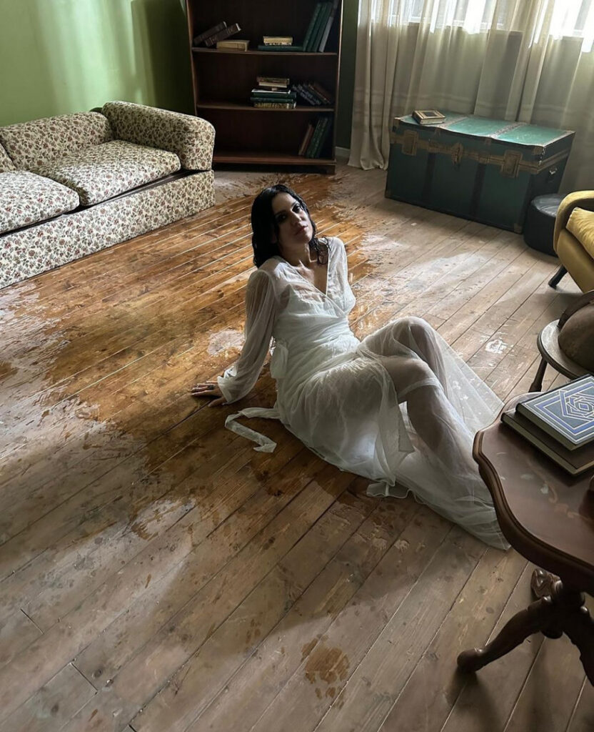 Celeb – Women of Metal – Nude