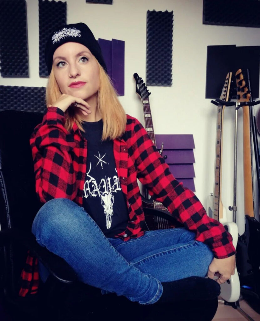 Celeb – Women of Metal – Nude