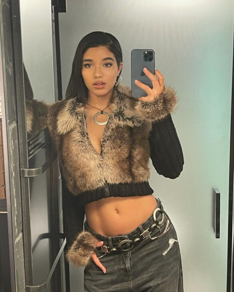 Instagram – Latina – Yovanna Ventura yoventura – Nude