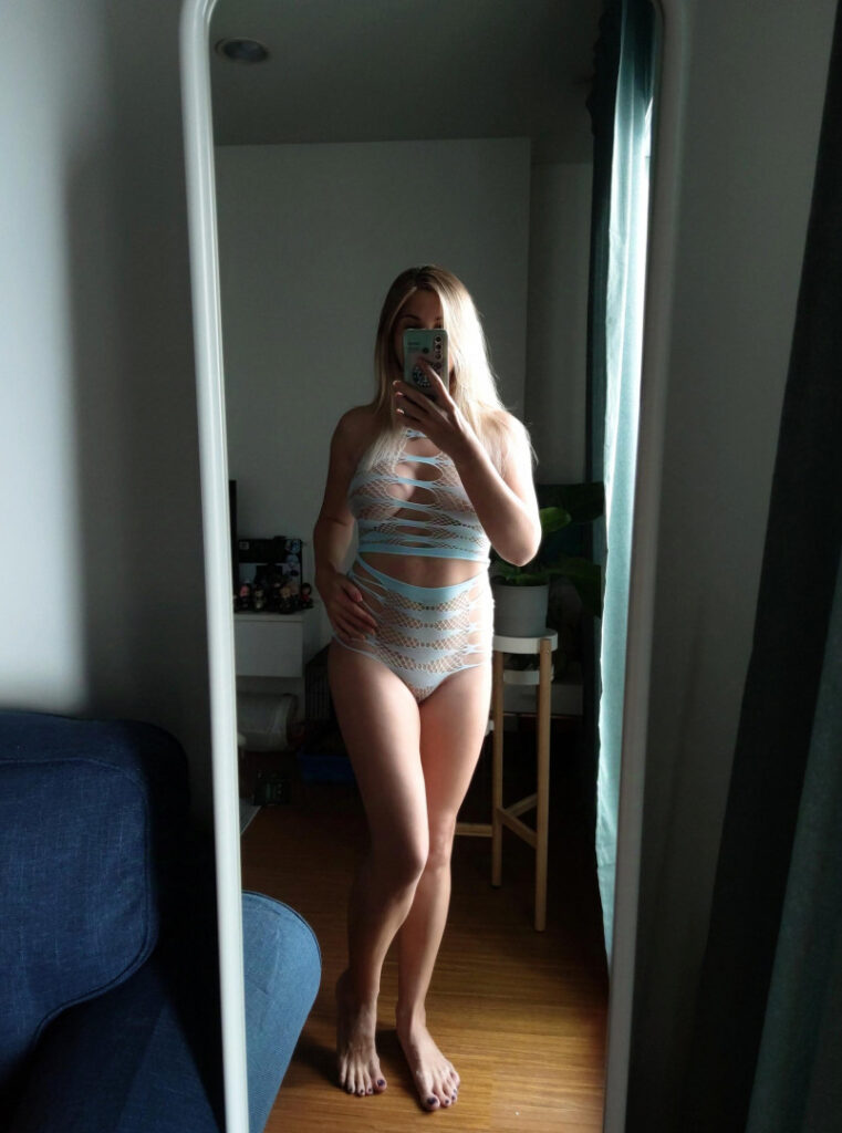 OnlyFans – Gumroad – Yunakairi – Nude