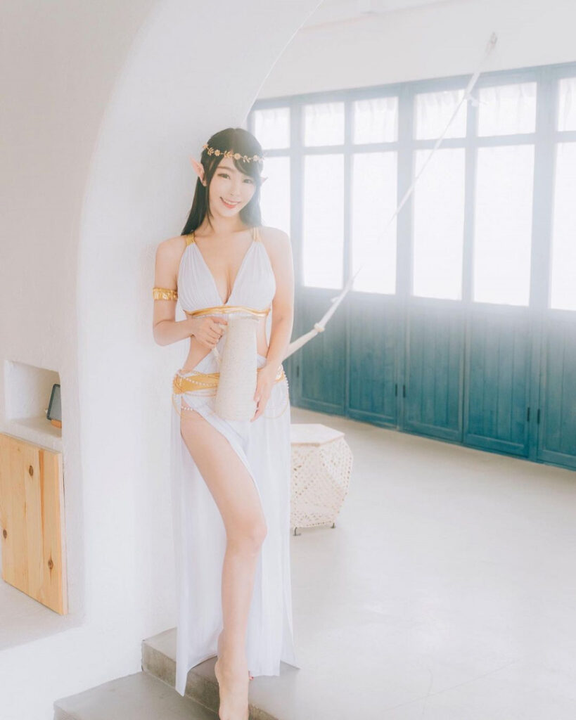 Instagram – Asian – Hong Konger – ZOE SO 蘇小小 – Nude