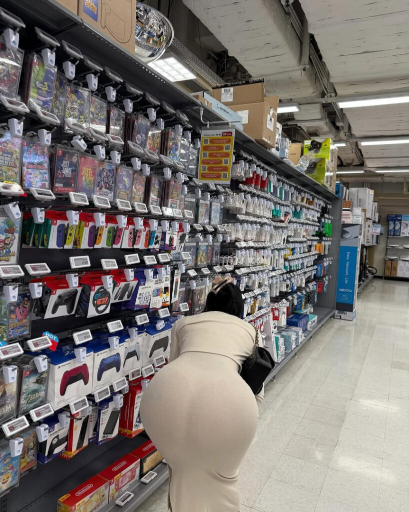 Asian – Korean – 171jun1999 | bighip2062 – Nude