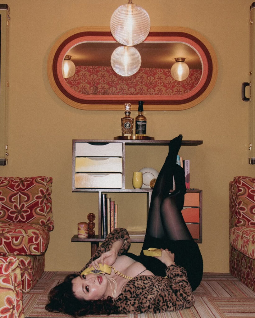 Youtube – Ashley Ippolito / Reacts By Ash / ur internet mom ash – Nude